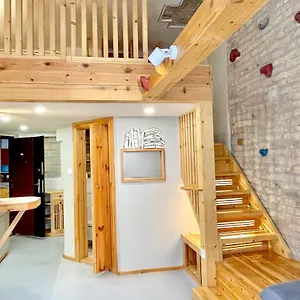  Daire Lavender Circus Hand Drawn Apartments